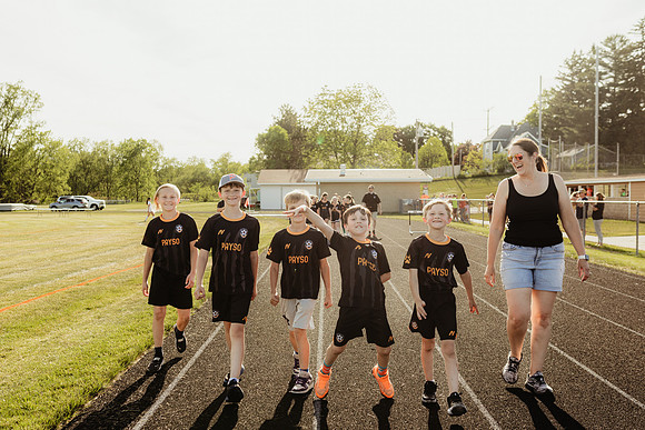6 - UNITED